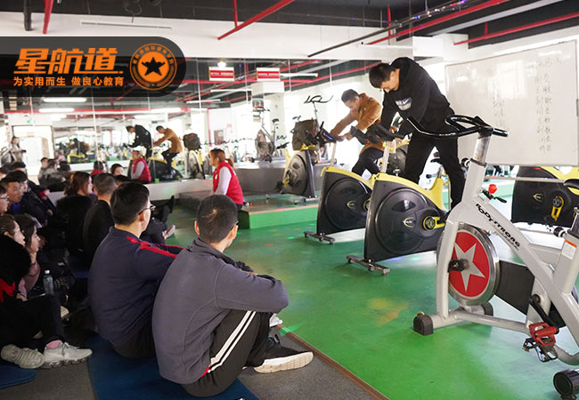 北京正规健身教练培训基地怎么选？