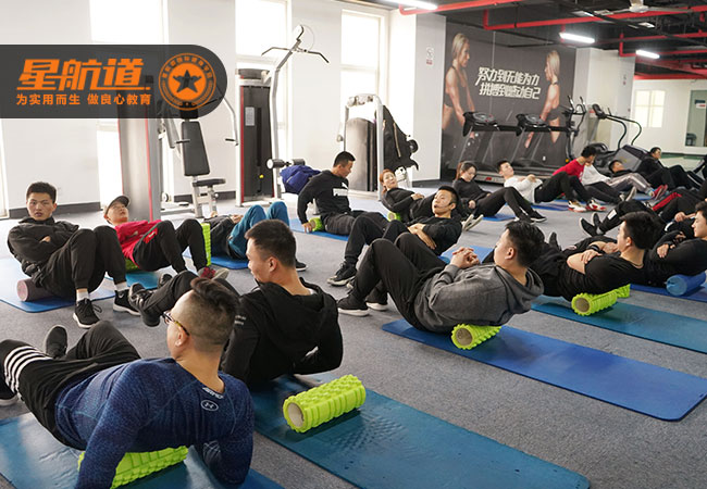 北京考健身教练证报考需要哪些条件，哪个健身教练培训比较好？